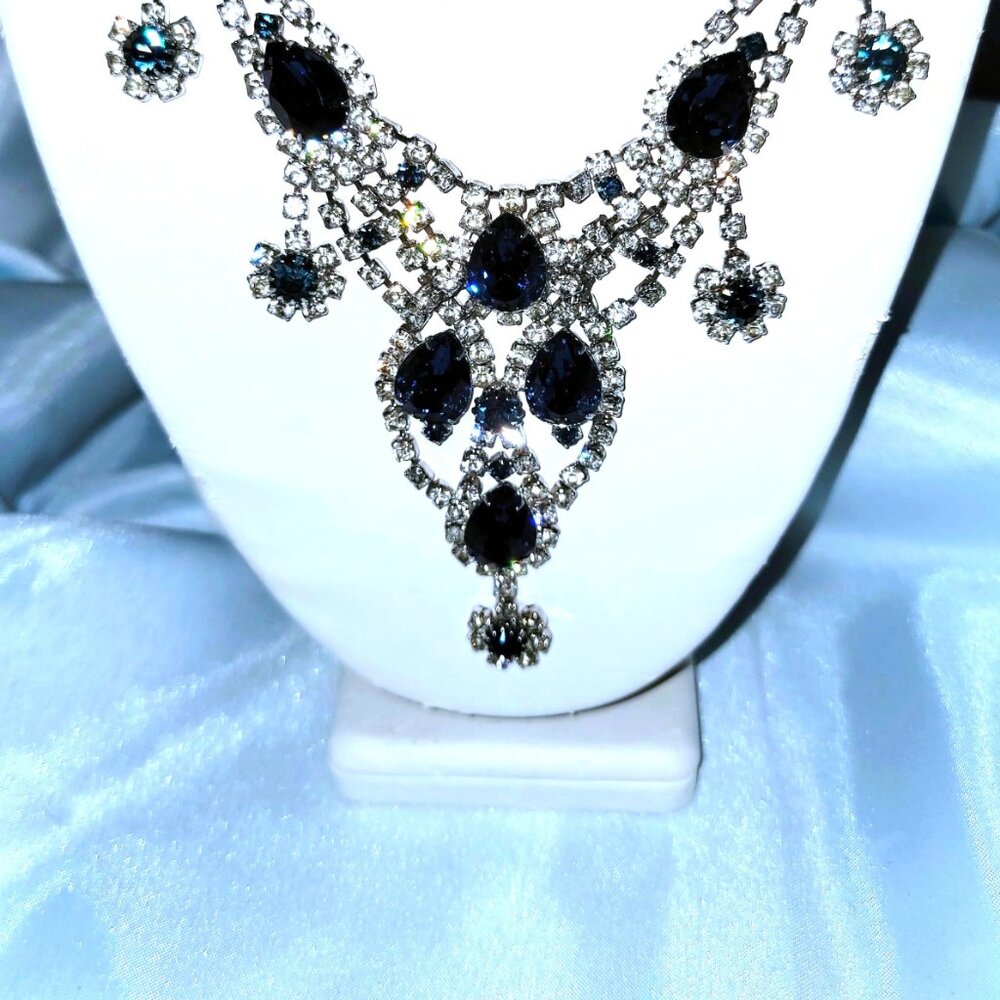 RARE! Verified JULIANA V-Shp Bib Necklace w/ Sapphire & Clear Austrian Crystals - Picture 6 of 7
